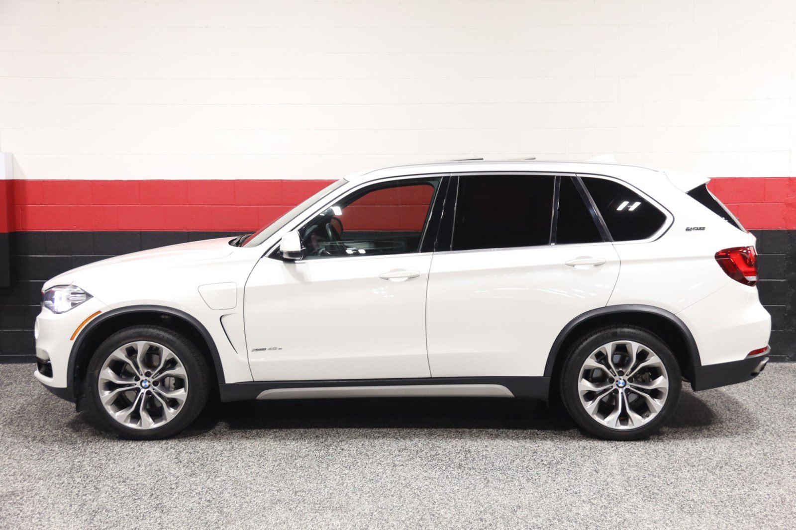 Used 2017 BMW X5 xDrive40e AWD/4WD image 21
