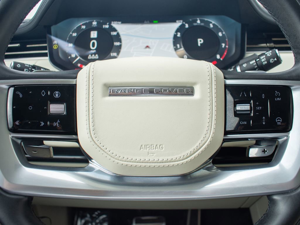 Certified 2025 Land Rover Range Rover SE image 15