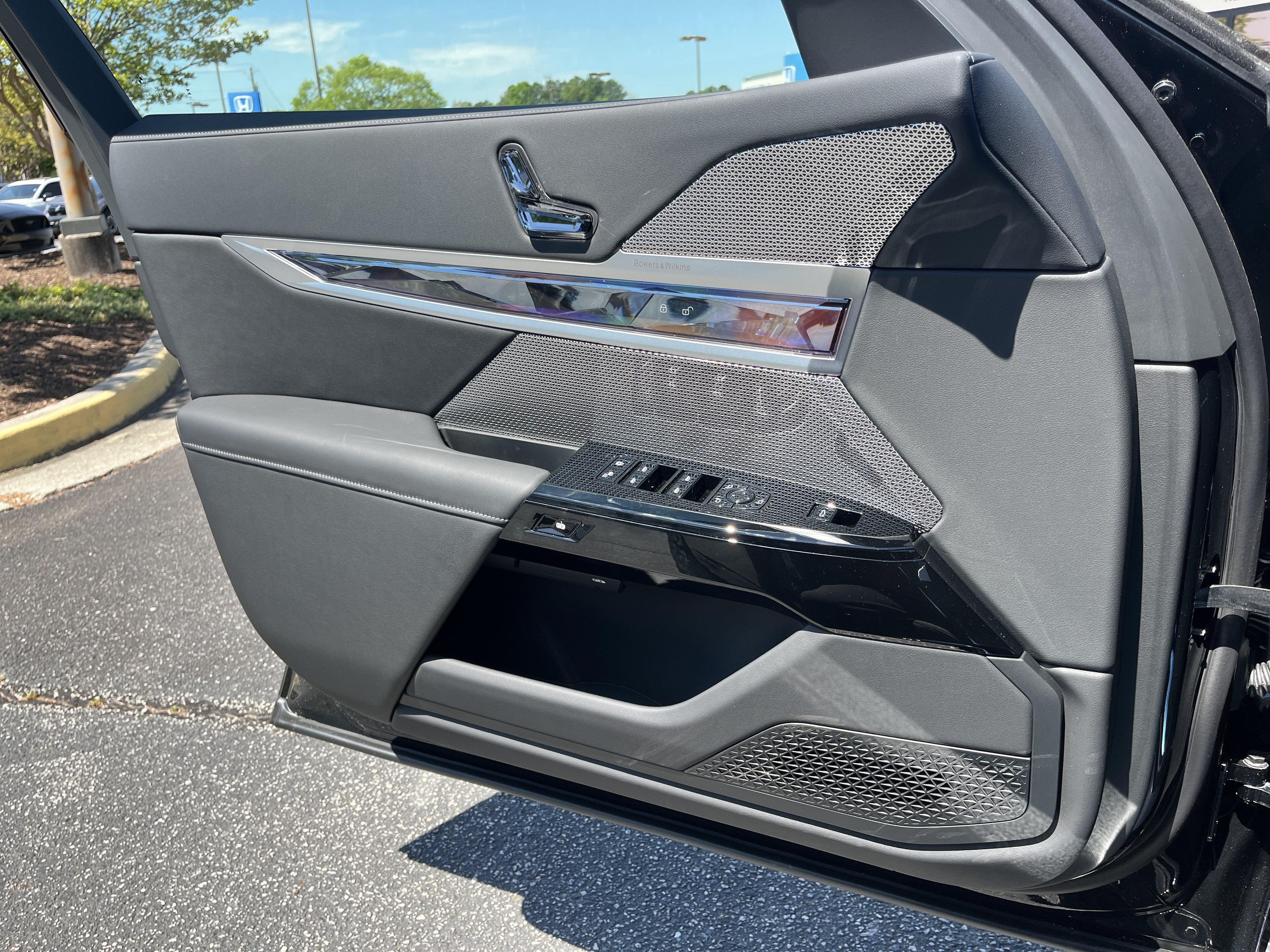 New 2026 BMW i7 eDrive50 w/ Executive Package RWD image 13