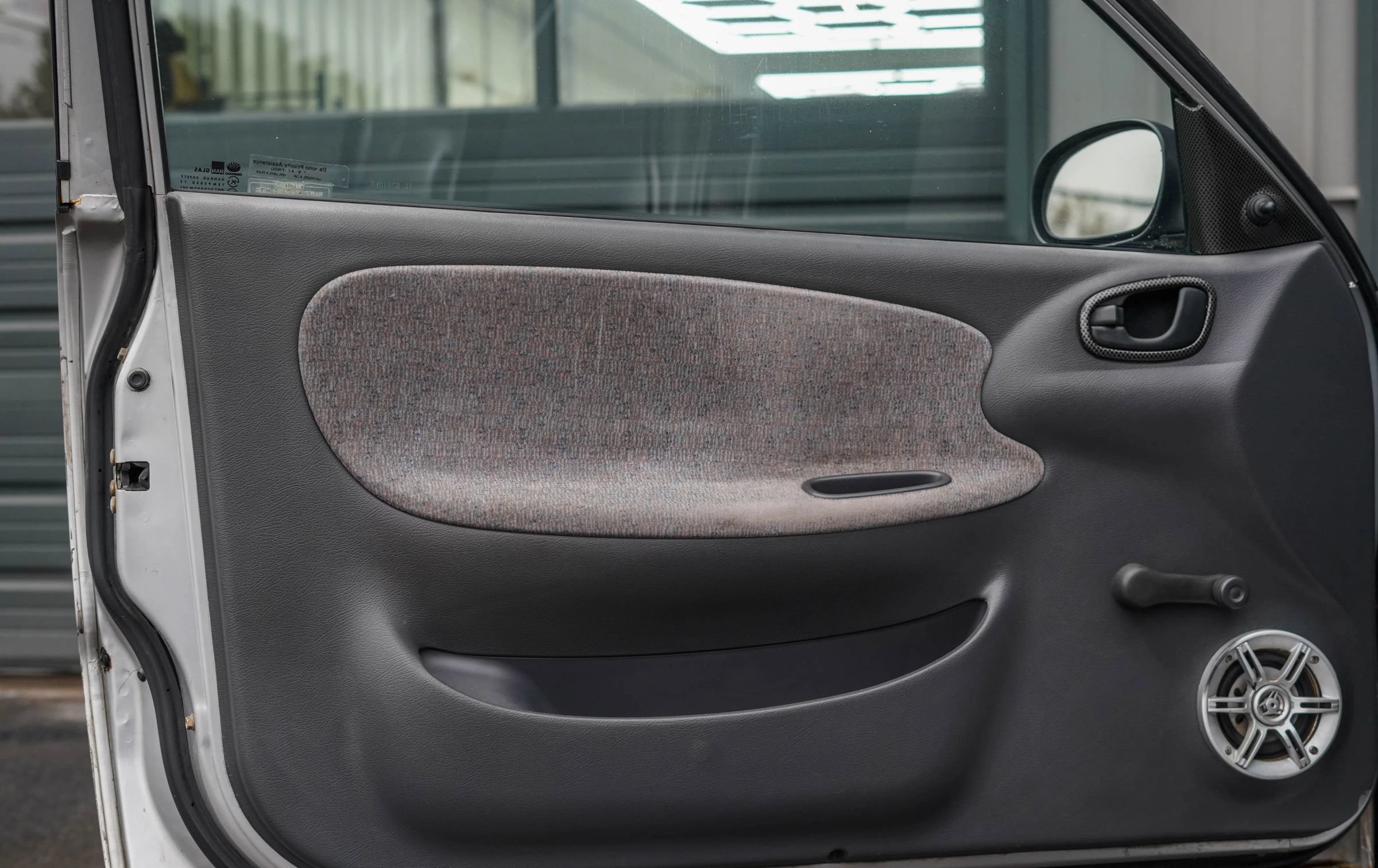 Used 2001 Daewoo Lanos S FWD image 9