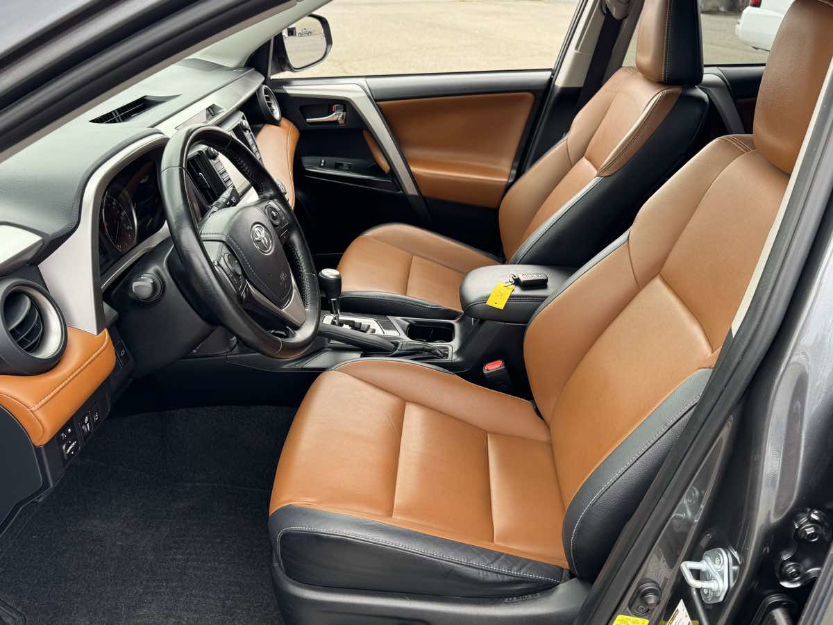 Used 2017 Toyota RAV4 Limited w/ Advanced Technology Package AWD/4WD image 22