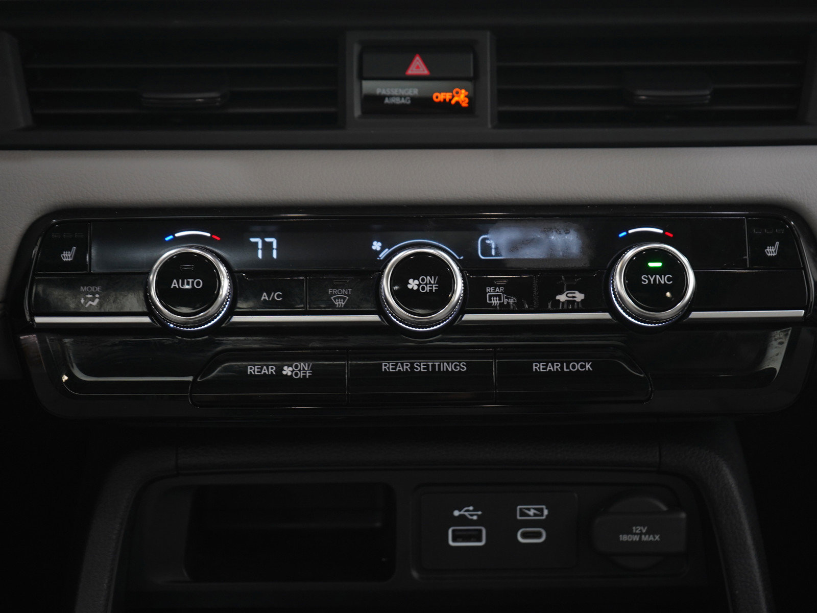 Used 2024 Honda Pilot Touring image 20