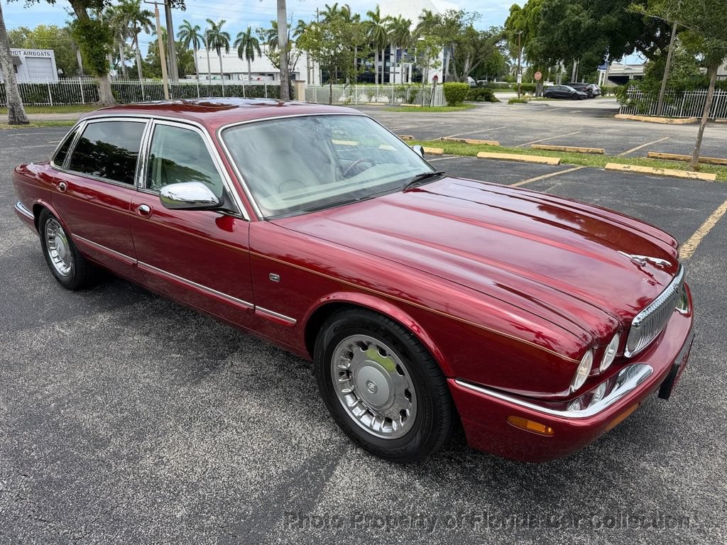Used 1999 Jaguar XJ8 L RWD image 2