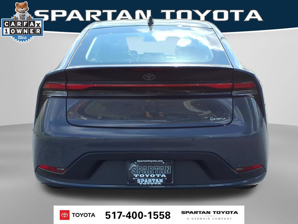 Used 2025 Toyota Prius LE FWD image 8