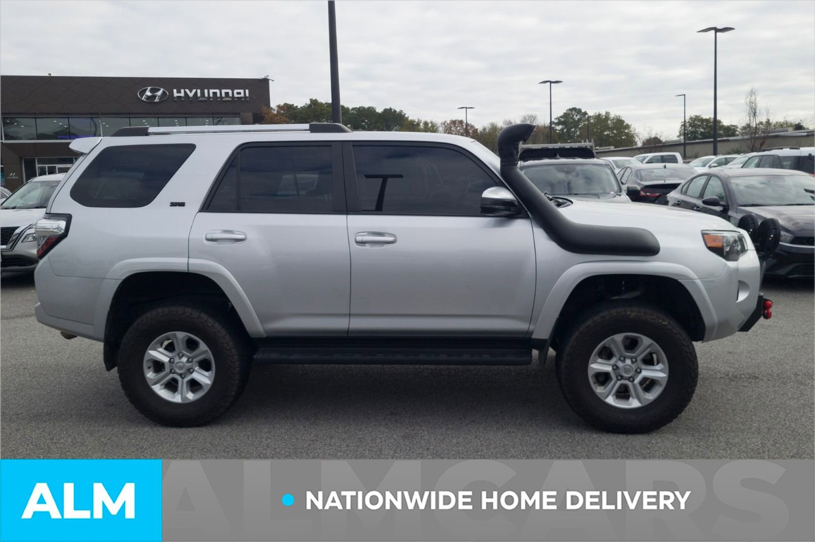Used 2021 Toyota 4Runner SR5 image 5