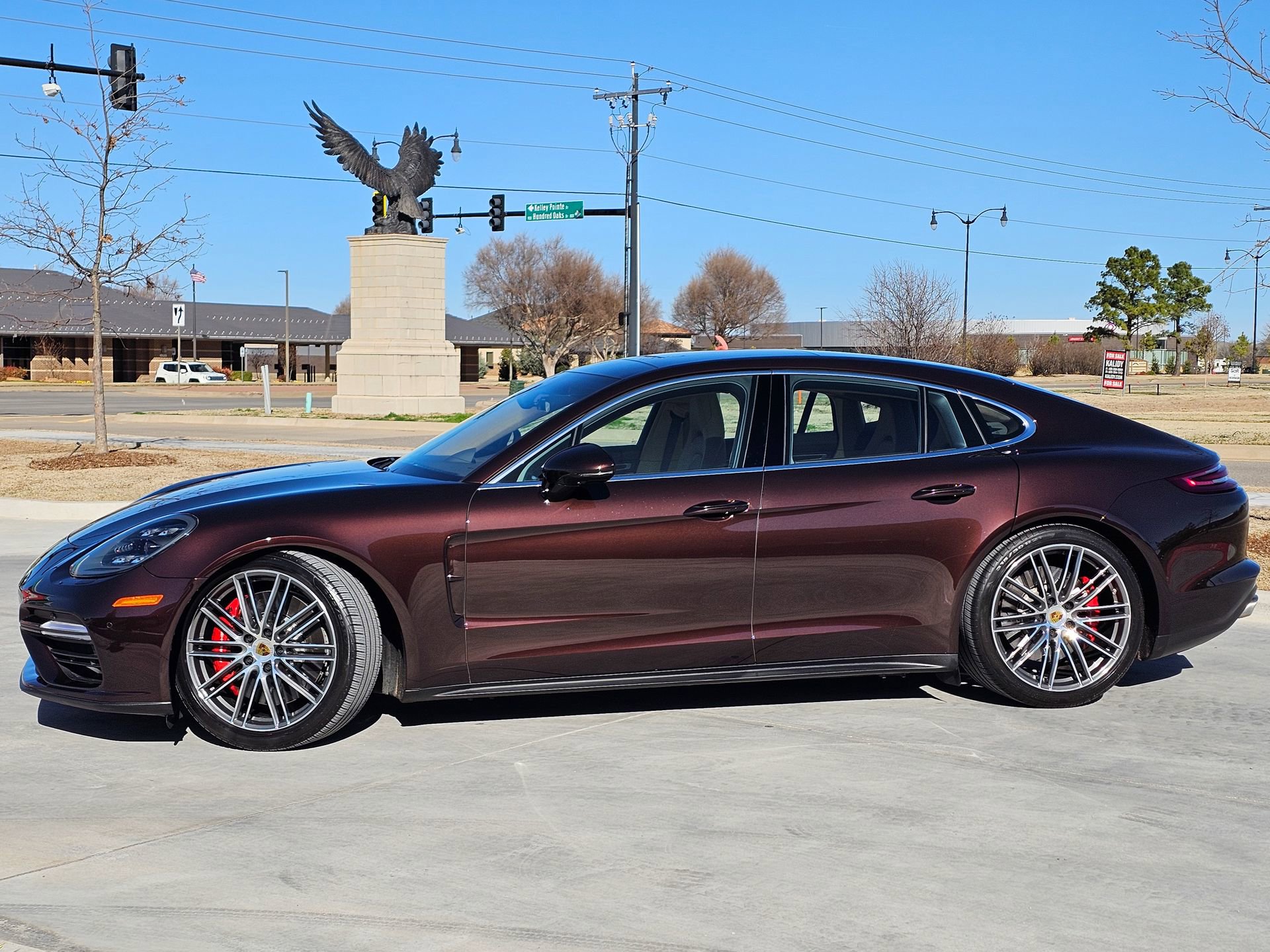 Used 2017 Porsche Panamera Turbo image 2