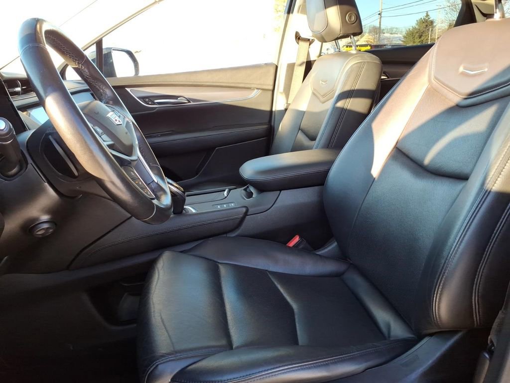 Used 2019 Cadillac XT5 Luxury image 17