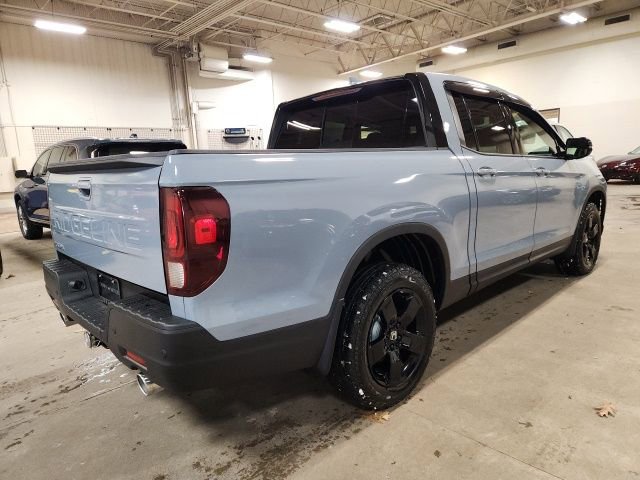 Certified 2025 Honda Ridgeline Black Edition image 3