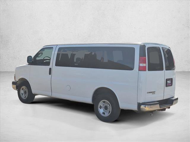 Used 2016 Chevrolet Express 2500 LT w/ LT Preferred Equipment Group RWD image 8