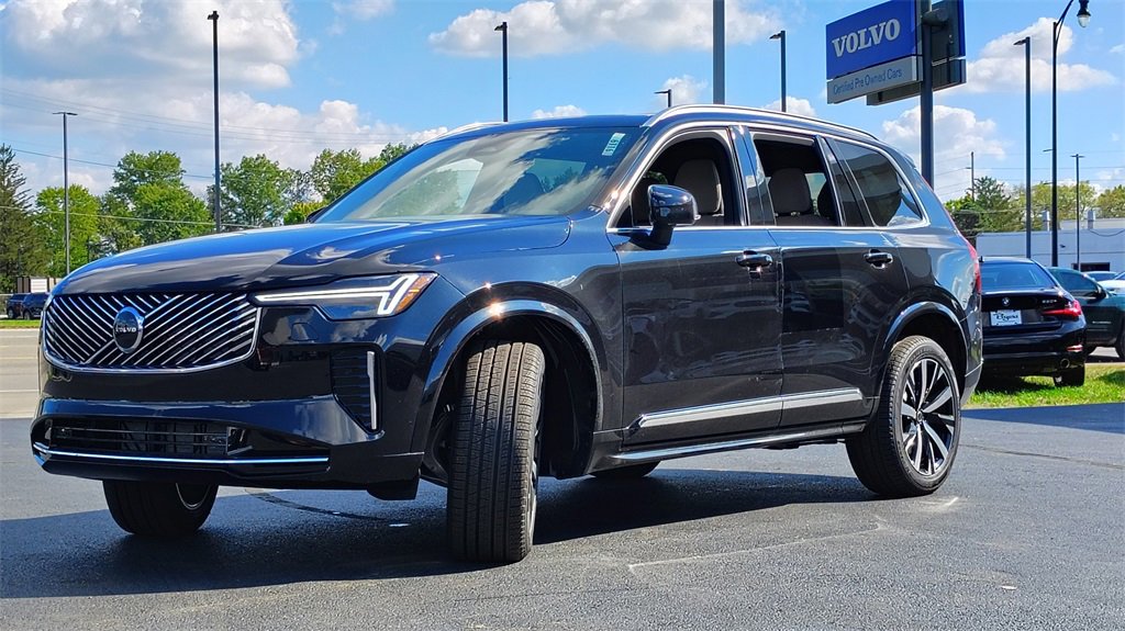 New 2026 Volvo XC90 B6 Core image 5