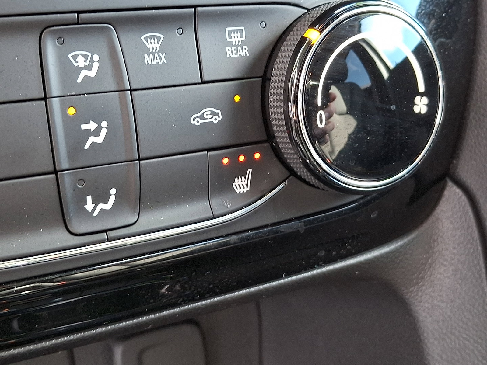 Certified 2022 Buick Encore GX Preferred w/ Cold Weather Comfort Package image 23