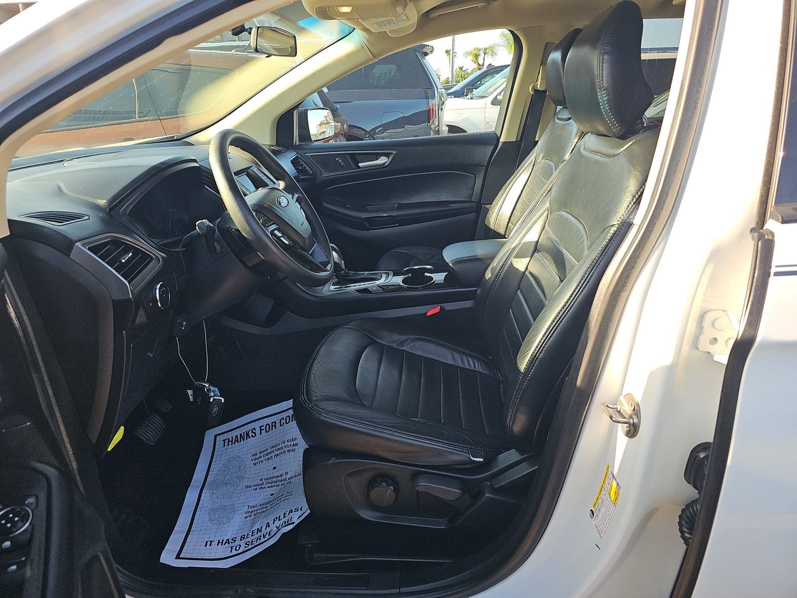 Used 2017 Ford Edge SE FWD image 8