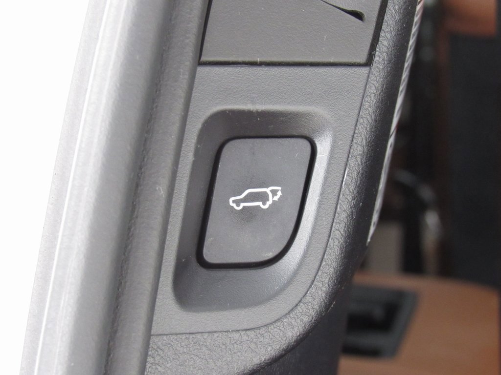 Used 2019 Toyota Sequoia Platinum image 26