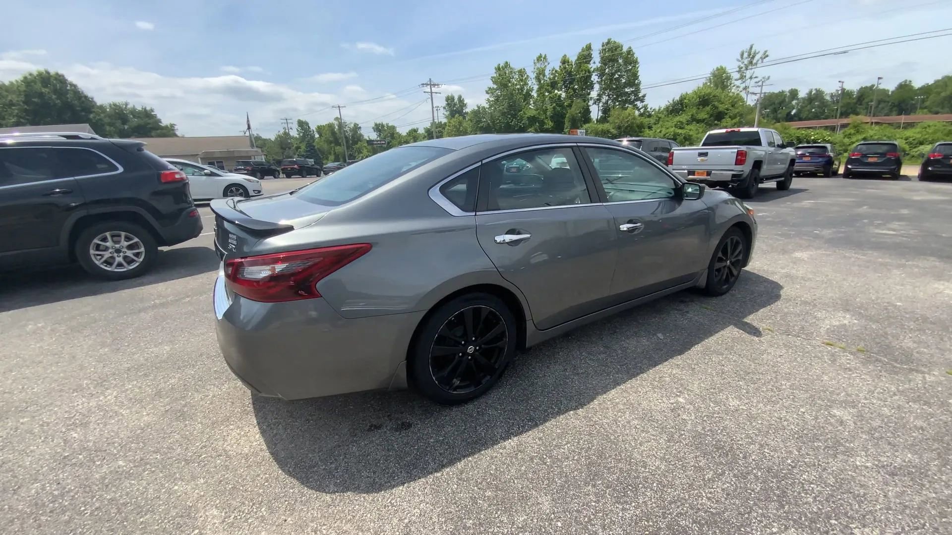 Used 2017 Nissan Altima 2.5 SR w/ Midnight Edition Package FWD image 8