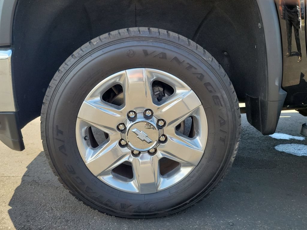 Used 2020 Chevrolet Silverado 3500 LTZ w/ LTZ Convenience Package AWD/4WD image 33
