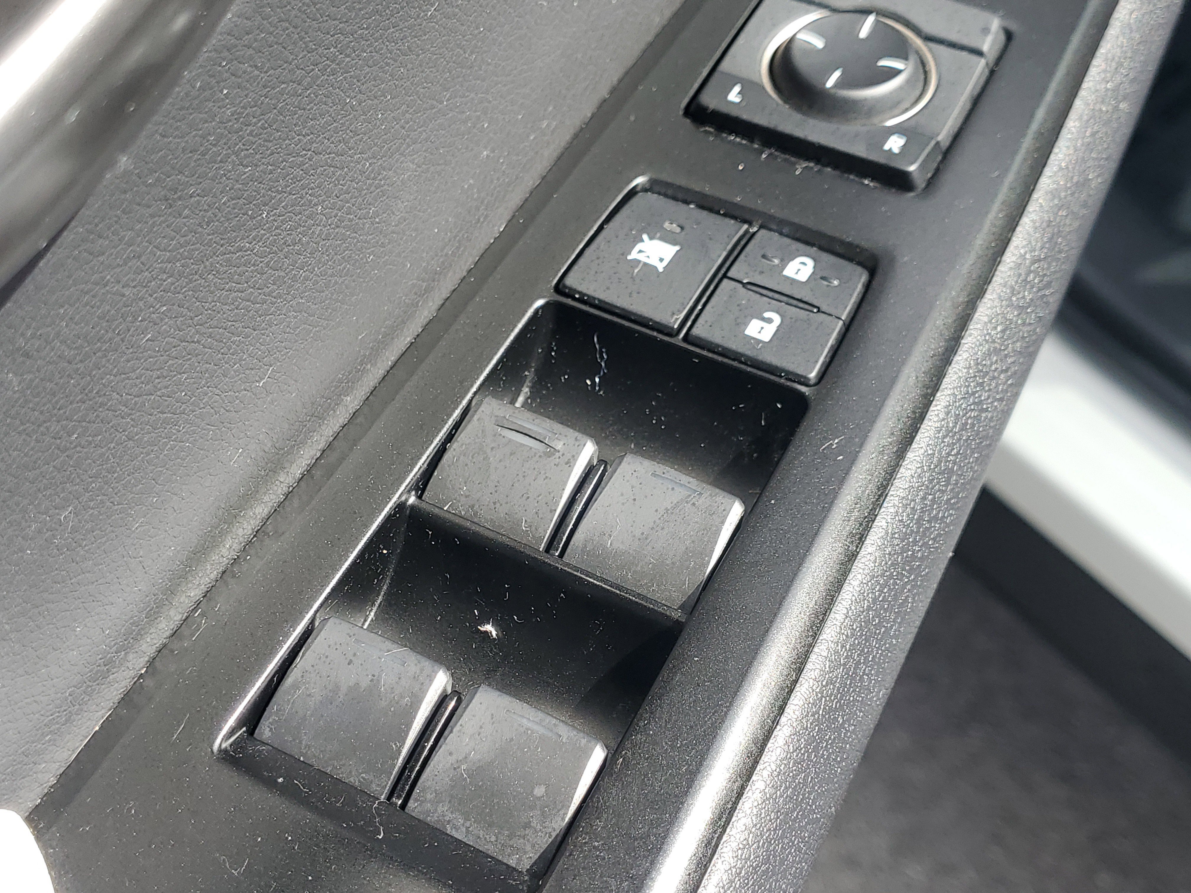 Certified 2024 Lexus UX 250h FWD image 19