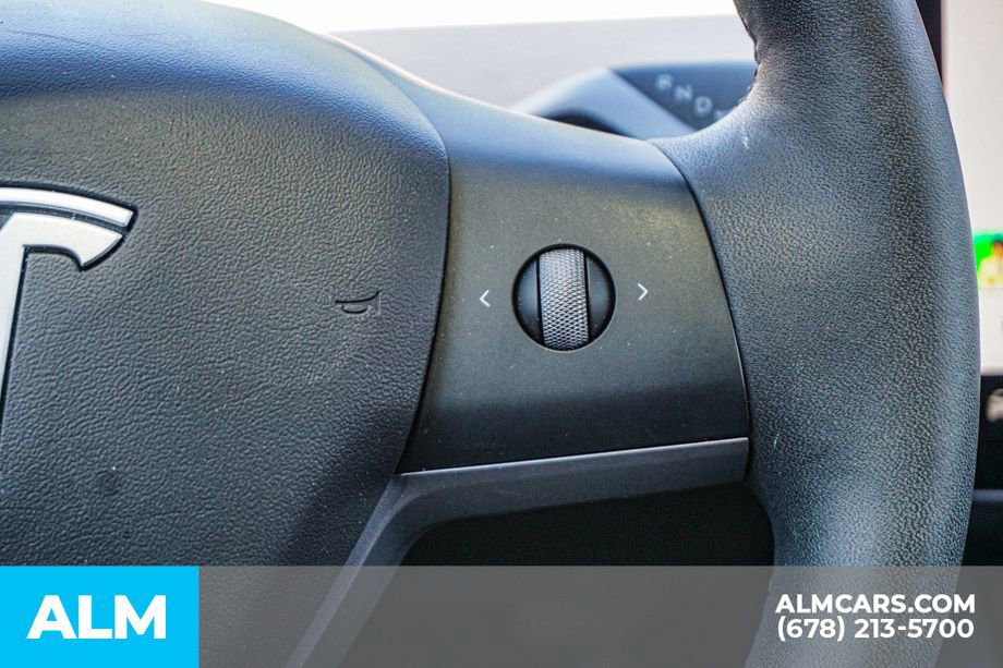 Used 2021 Tesla Model Y Long Range AWD/4WD image 30