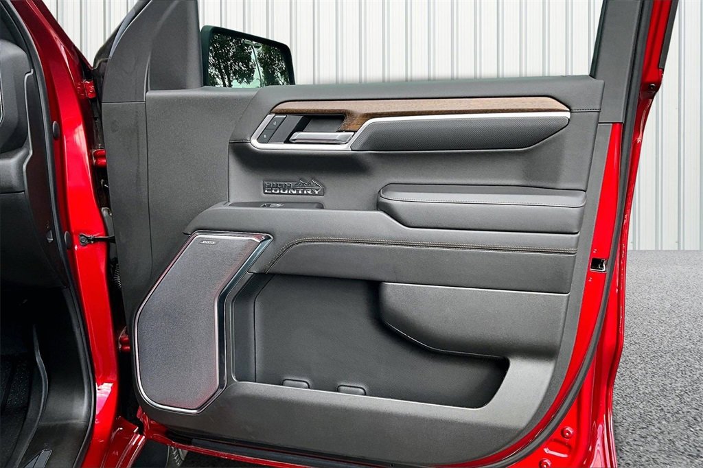 Used 2022 Chevrolet Silverado 1500 High Country w/ High Country Premium Package image 18