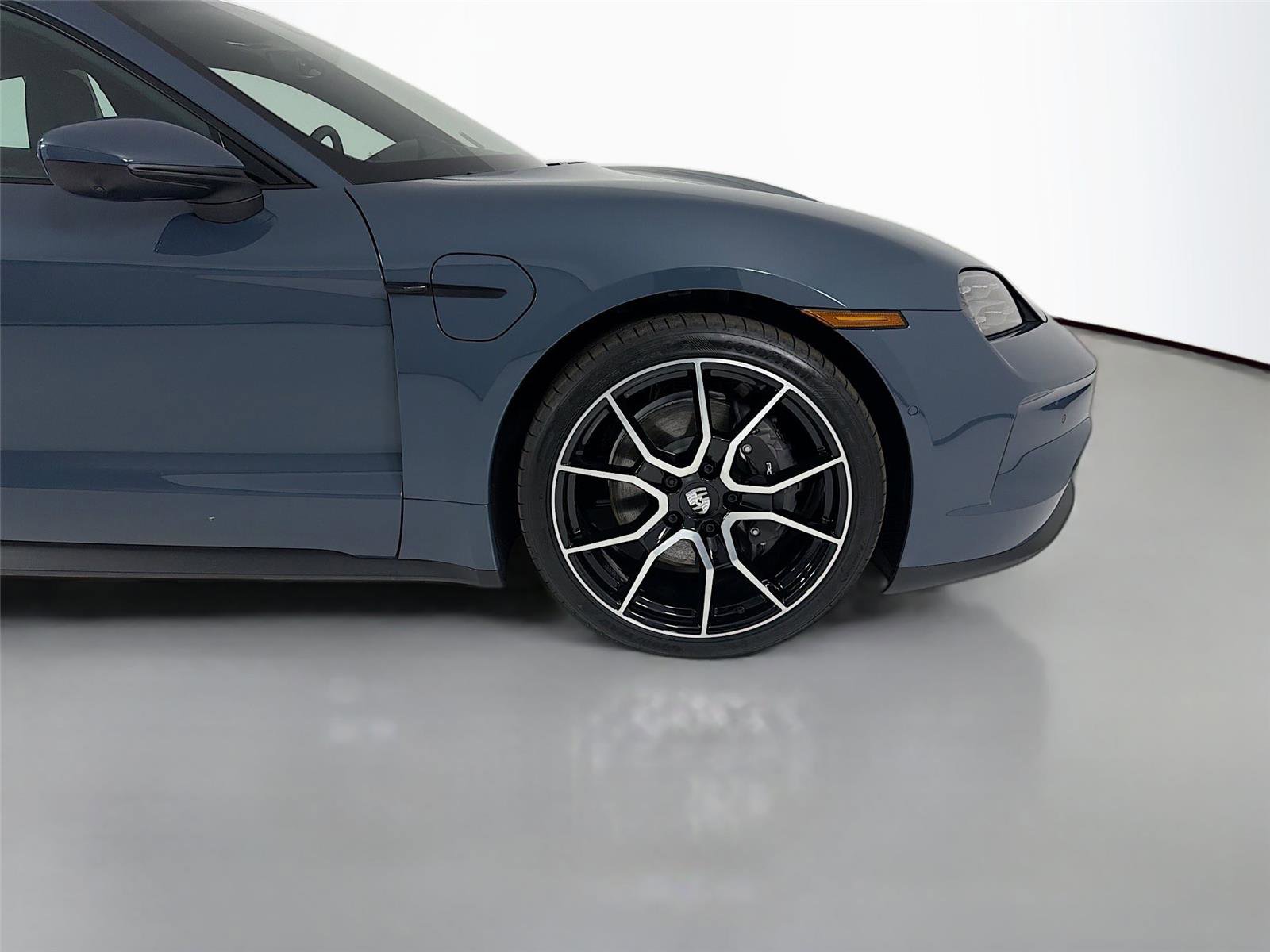 Certified 2025 Porsche Taycan image 28