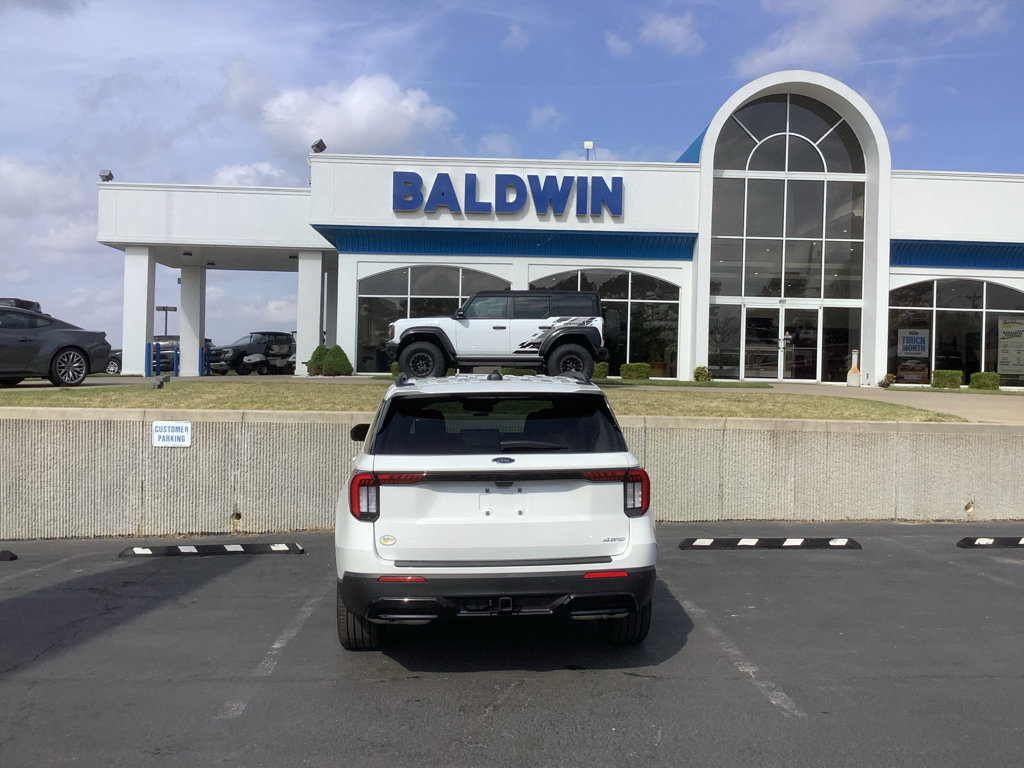 New 2026 Ford Explorer ST-Line w/ ST-Line Street Pack image 6