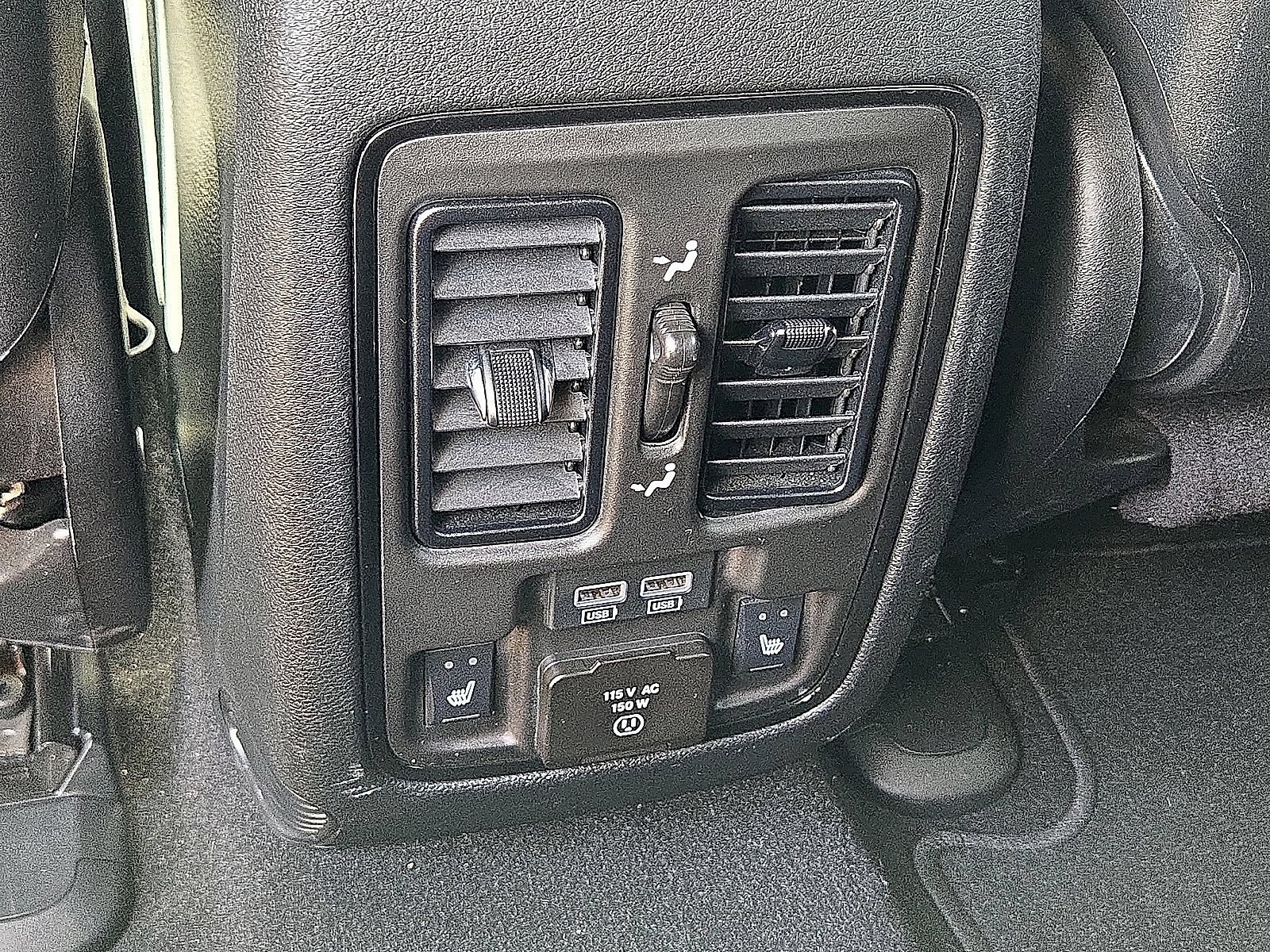 Used 2025 Dodge Durango GT AWD/4WD image 17