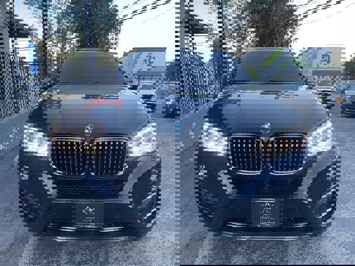 Used 2018 BMW X6 sDrive35i image 2