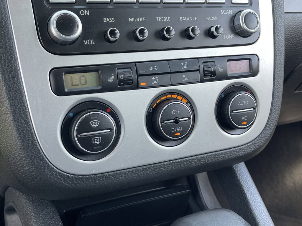 Used 2009 Volkswagen Eos Komfort image 25