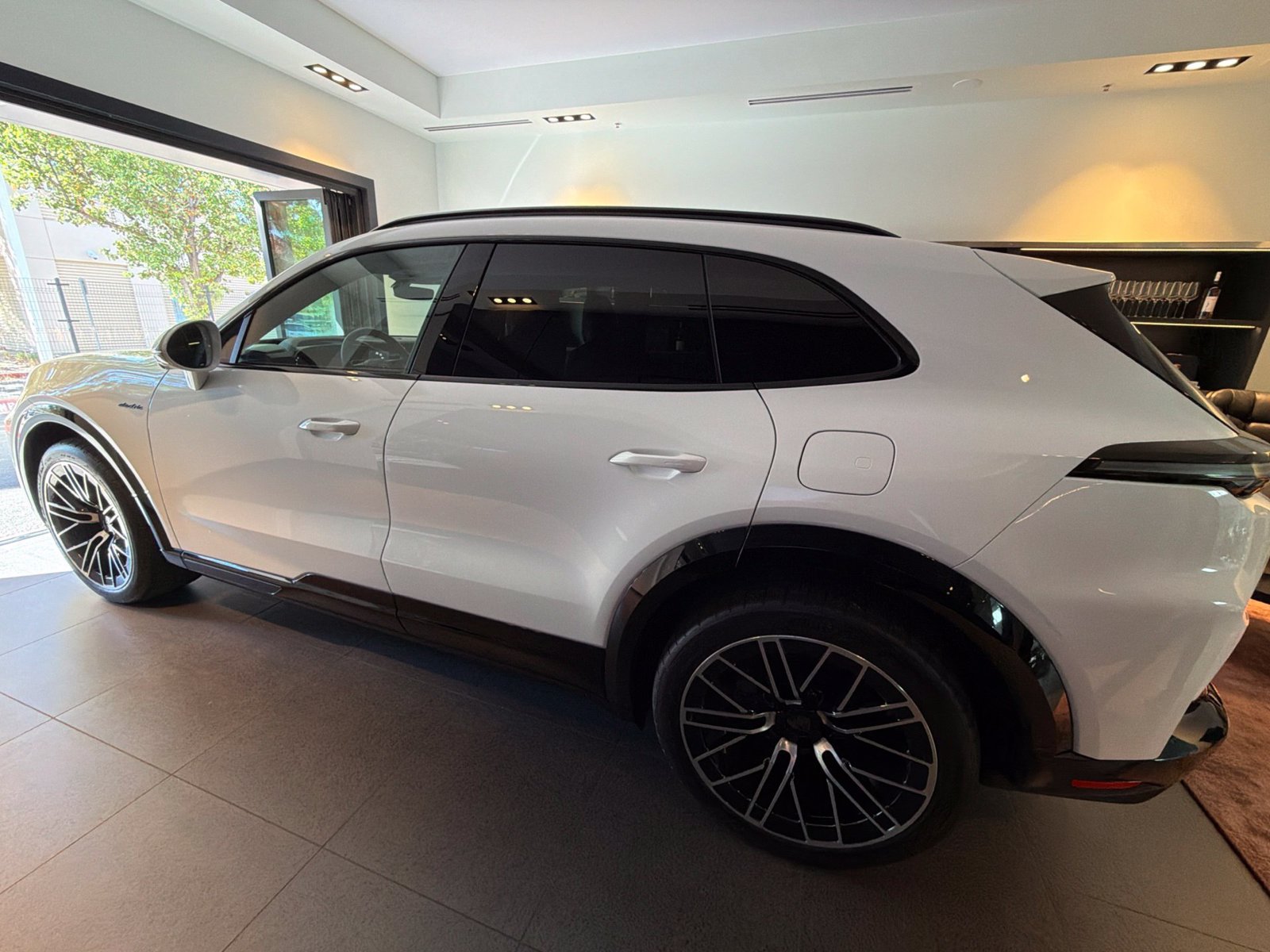 Certified 2026 Porsche Cayenne Turbo AWD/4WD image 7