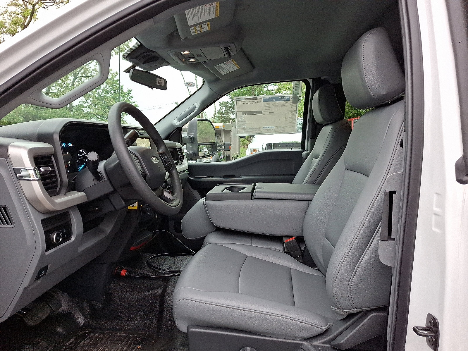 New 2025 Ford F550 4x4 SuperCab Super Duty w/ XL Chrome Package image 6