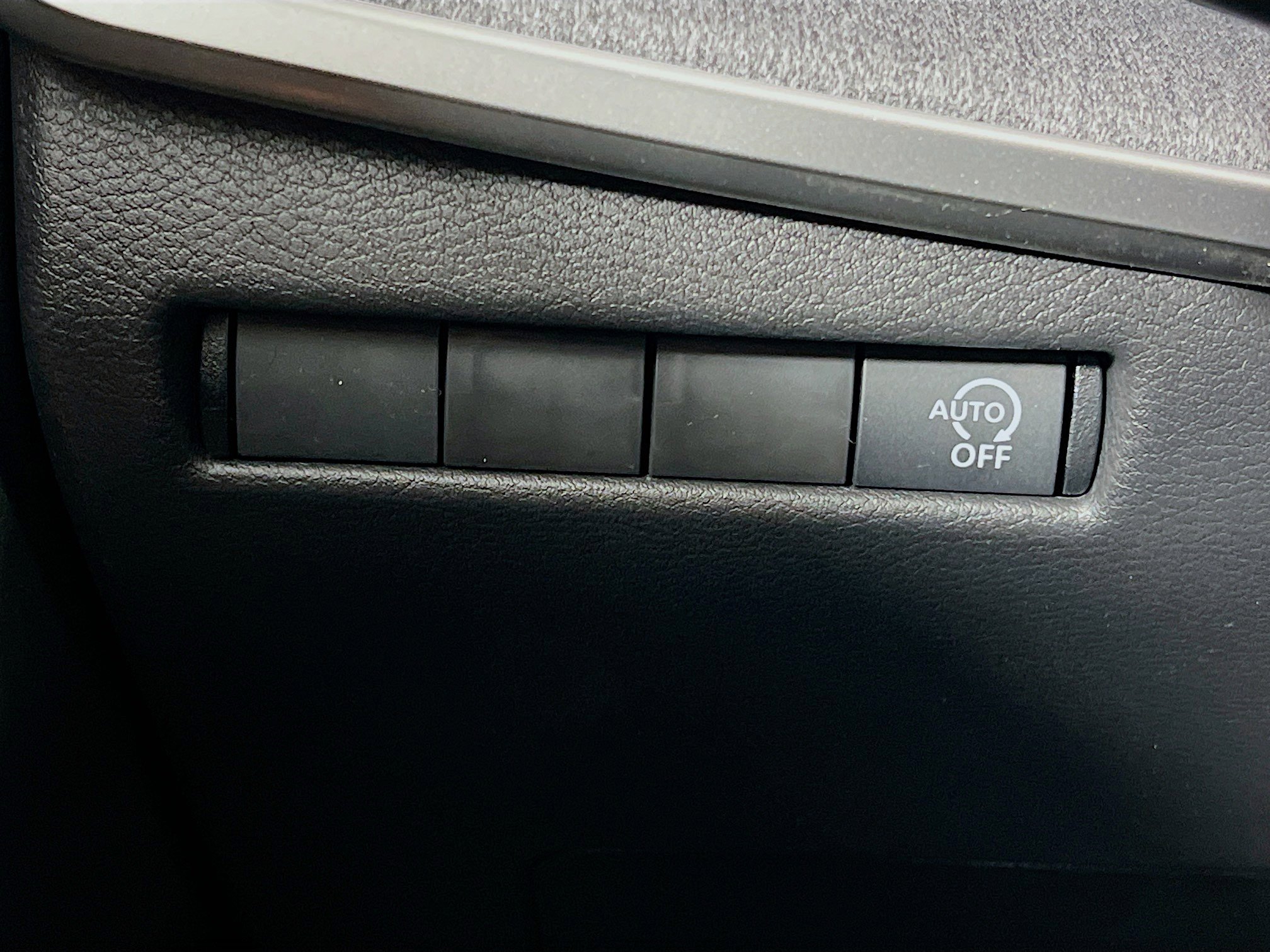 New 2026 Nissan Kicks S image 13