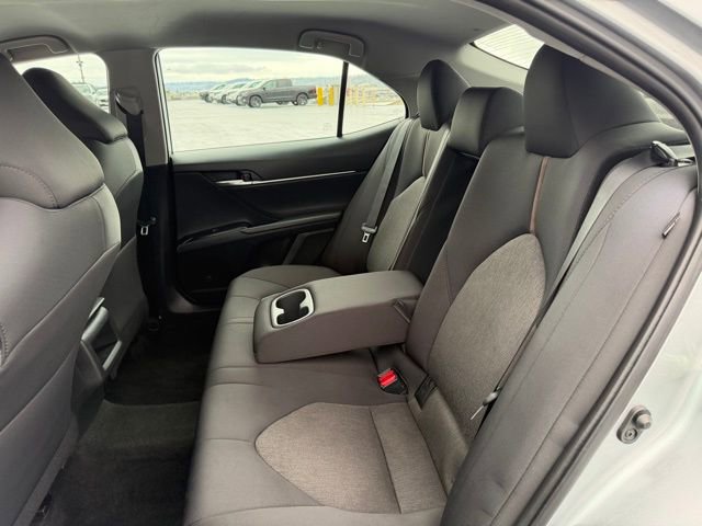 Used 2020 Toyota Camry LE image 11