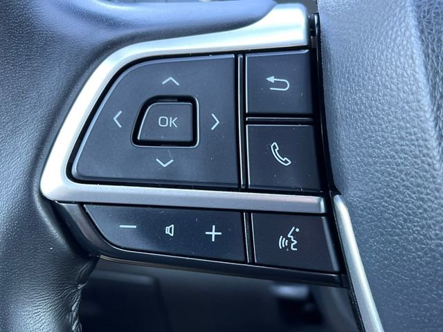 Used 2022 Toyota Highlander XLE AWD/4WD image 20