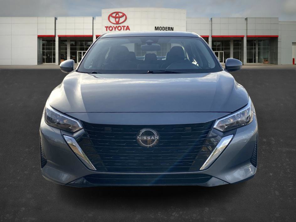 Used 2024 Nissan Sentra SV image 2