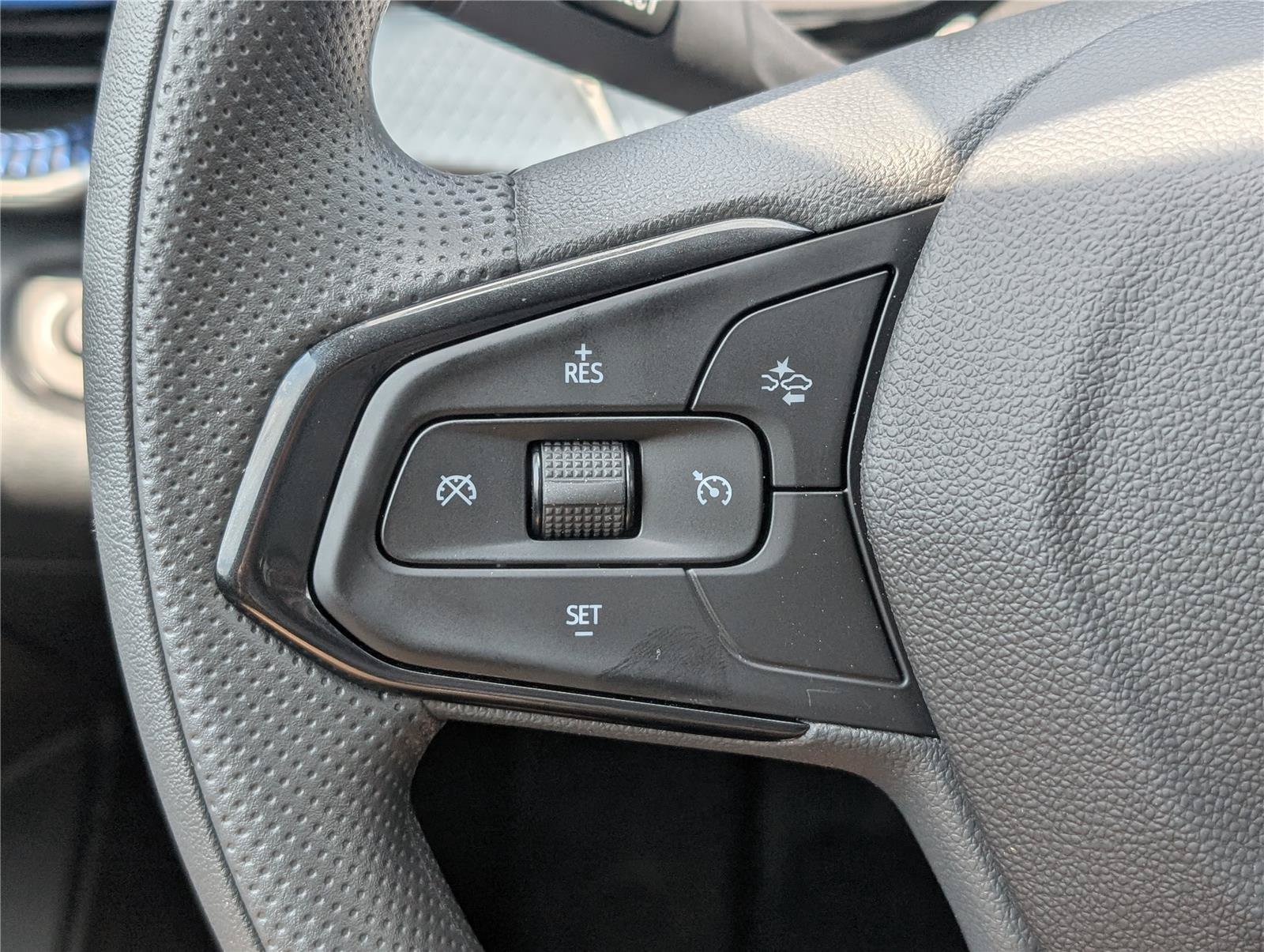 New 2026 Chevrolet Trax LS FWD image 15