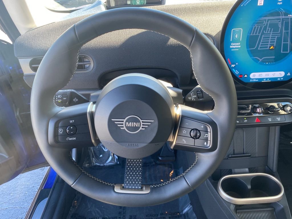 Used 2025 MINI Cooper 2-Door Hardtop image 12