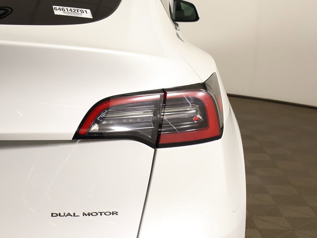 Used 2023 Tesla Model Y Long Range image 17