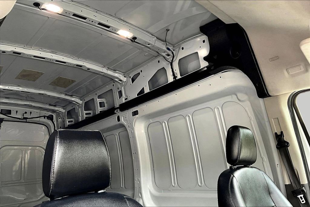 Used 2023 Ford Transit 250 148 High Roof AWD image 20