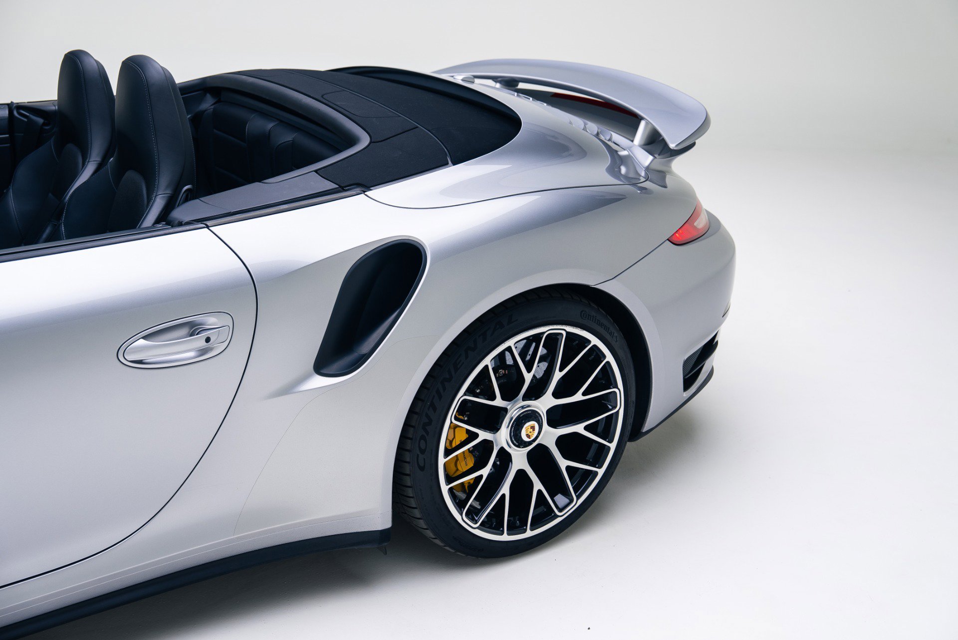 Used 2016 Porsche 911 Turbo S image 18