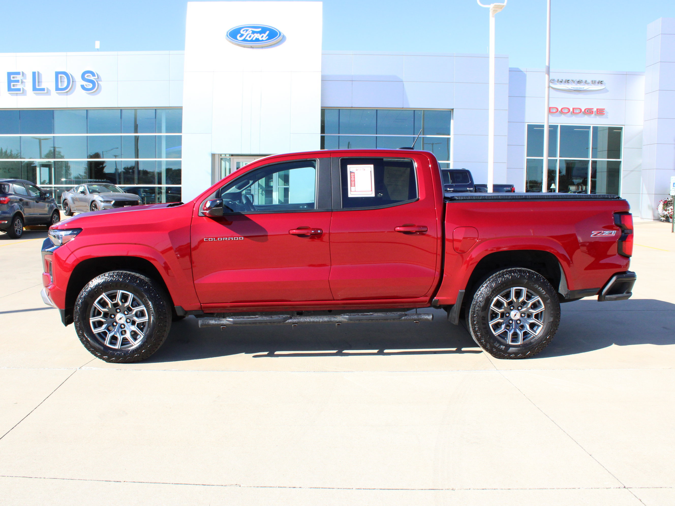 Used 2024 Chevrolet Colorado Z71 w/ Advanced Trailering Package AWD/4WD image 3