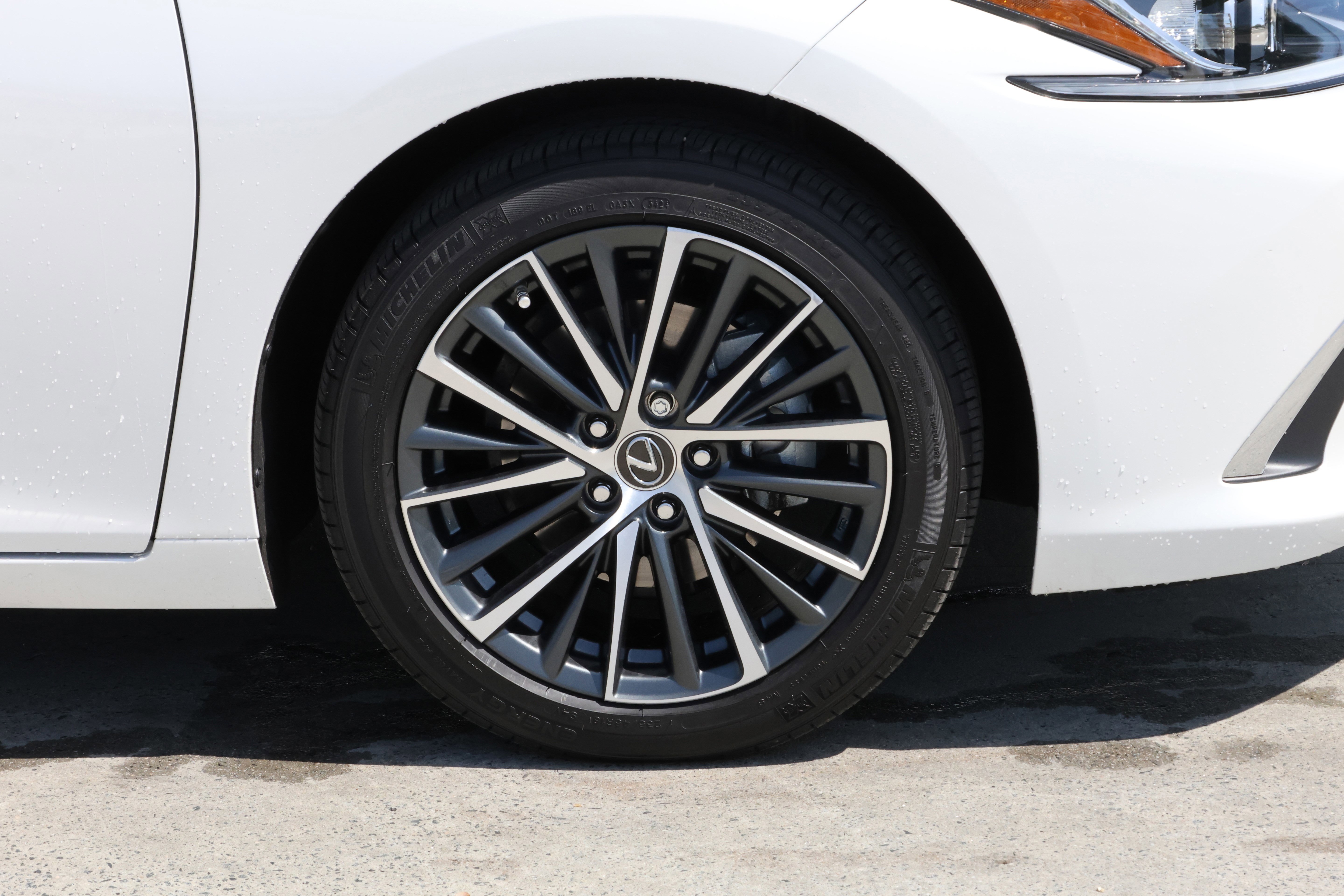 Certified 2025 Lexus ES 350 w/ Premium Package image 11