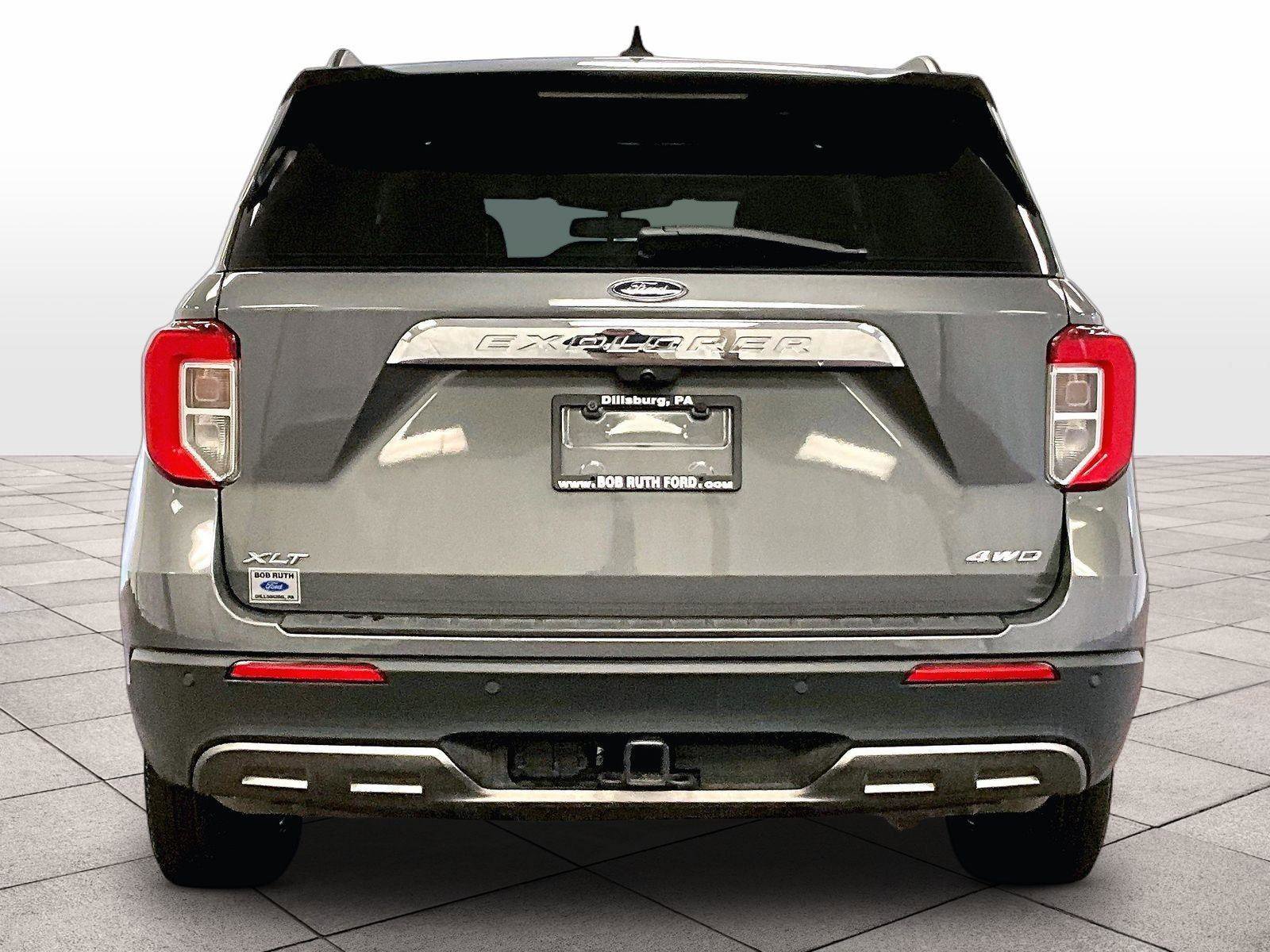 Used 2023 Ford Explorer XLT w/ Equipment Group 202A image 4