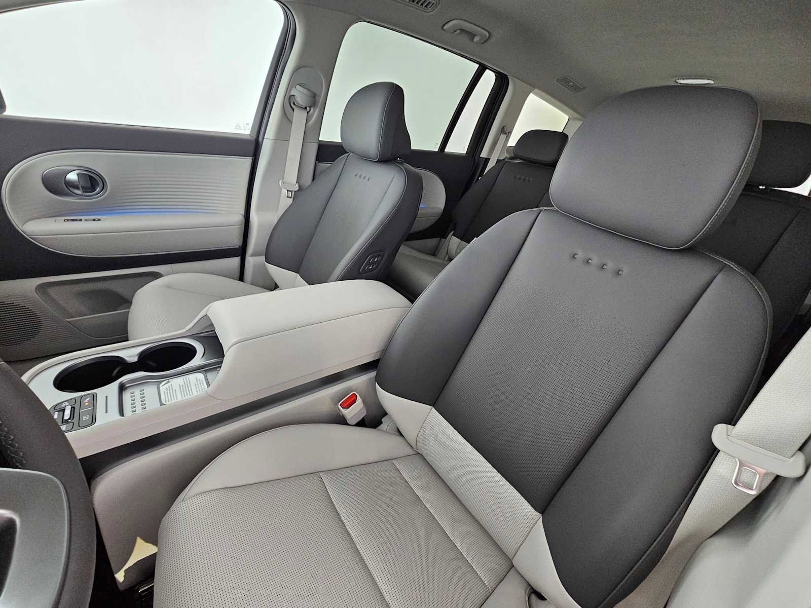 Used 2026 Hyundai Ioniq 9 SEL image 24