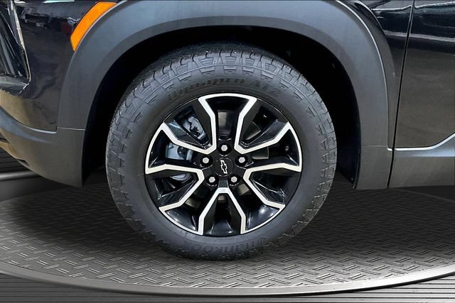 Used 2025 Chevrolet TrailBlazer ACTIV w/ Driver Confidence Package FWD image 31