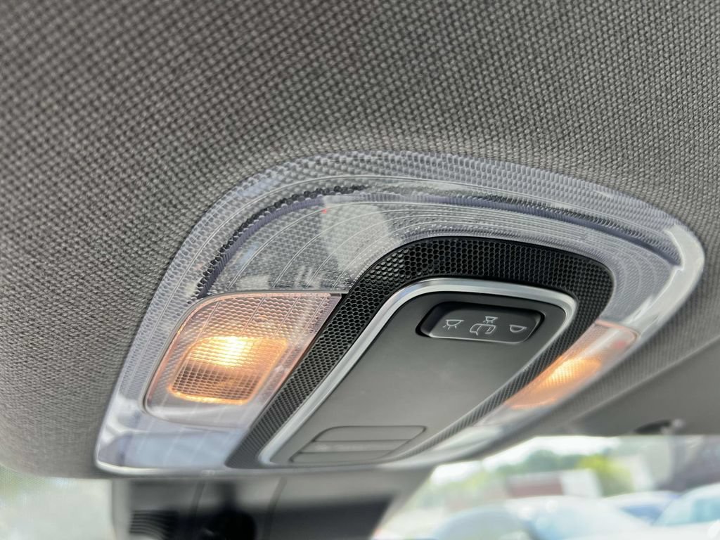 Used 2024 Hyundai Elantra SE FWD image 28