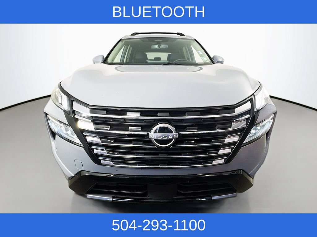 Used 2025 Nissan Rogue Platinum FWD image 3