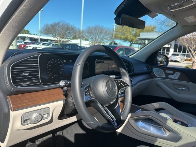 Used 2025 Mercedes-Benz GLS 450 4MATIC image 19