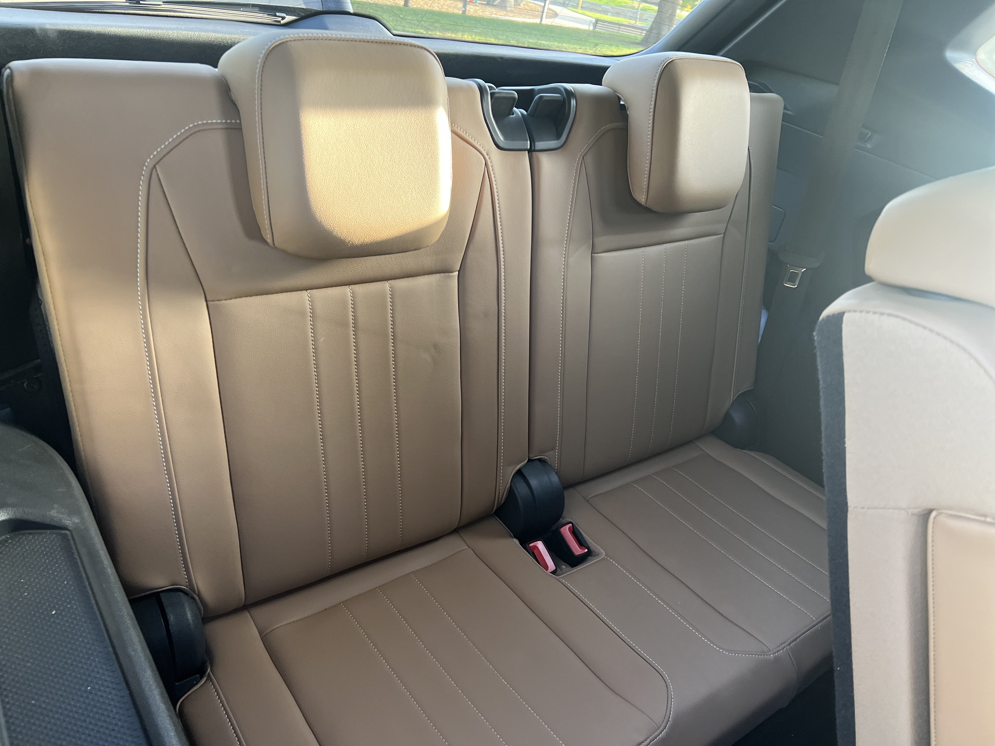 Used 2024 Volkswagen Tiguan SE w/ MDO Package, Three-Row FWD image 28