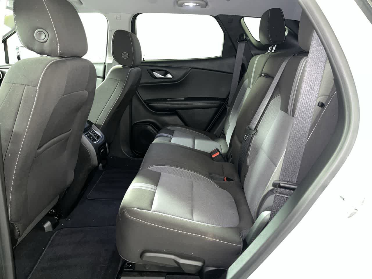 Used 2022 Chevrolet Equinox Premier w/ LPO, Floor Liner Package AWD/4WD image 26
