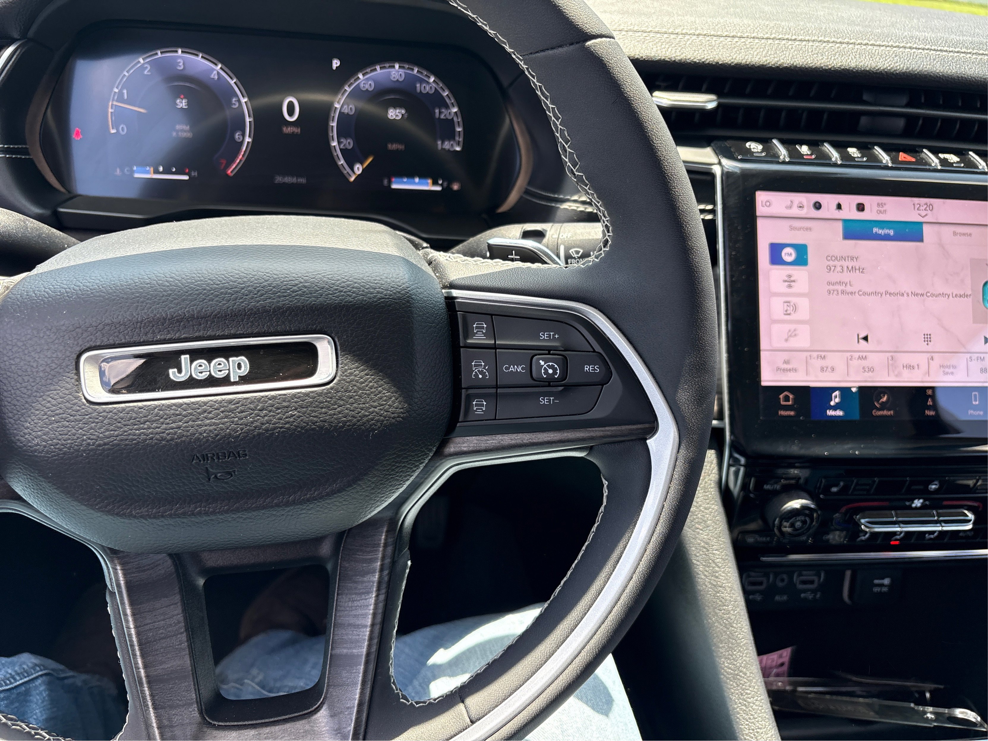 Used 2023 Jeep Grand Cherokee L Limited image 23