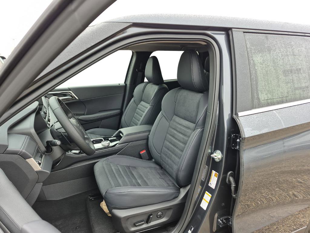 New 2026 Mitsubishi Outlander SE AWD/4WD image 16